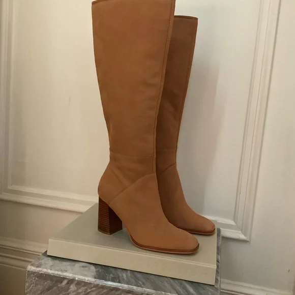Dolce Vita Fynn knee-high boot in brown nubuck. Size 9 - Picture 1 of 14